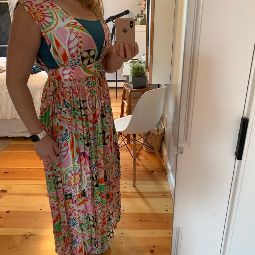America and Beyond women’s dress